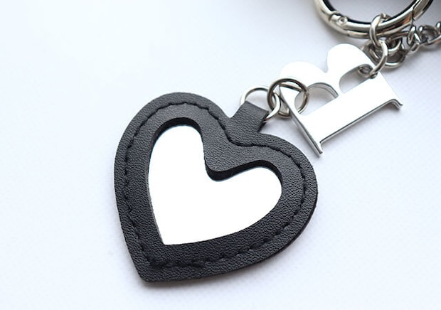 宝島社 ムック付録 HELLO KITTY × BRILMY いつでもササッとお直しできる ズボラに優しいミラー付きリップチャーム BOOK BLACK ver. SPECIAL PACKAGE 宝島社ムック付録のHELLO KITTY × BRILMY いつでもササッとお直しできる ズボラに優しいミラー付きリップチャーム BOOK BLACK ver. SPECIAL PACKAGE6