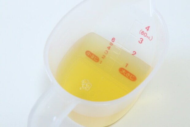 上から量れる耐熱計量カップ（60mL）　使用例