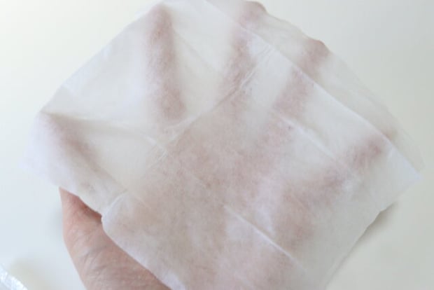 流せるウェットシート（10枚、2パック）　サイズ感