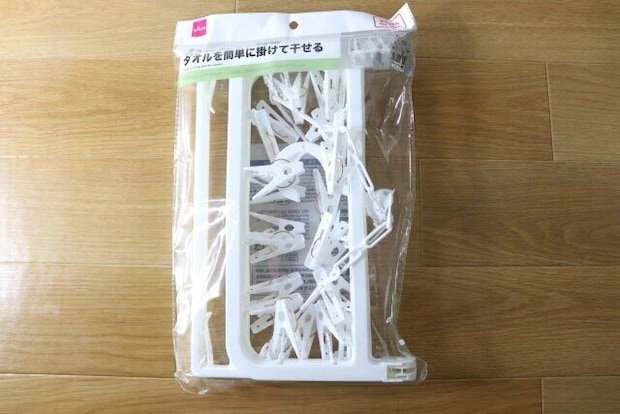 ダイソー　タオルも干せる折りたたみピンチハンガー　パッケージ