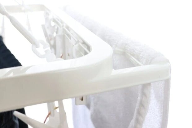 ダイソー　タオルも干せる折りたたみピンチハンガー　