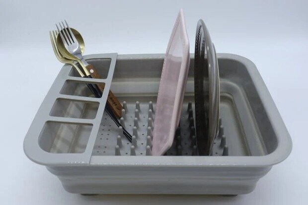 ダイソー　折りたためる水切りかご（30cm×25cm）