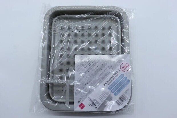 ダイソー　折りたためる水切りかご（30cm×25cm）　パッケージ