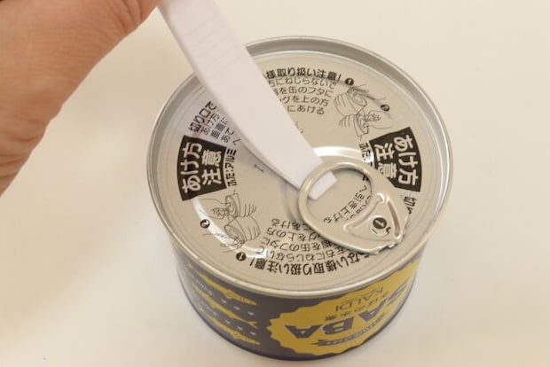 セリア2WAYヘラ缶詰開ける