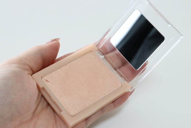 セリア 貼ってはがせるミラーシート セリアの貼ってはがせるミラーシートをコスメに貼る