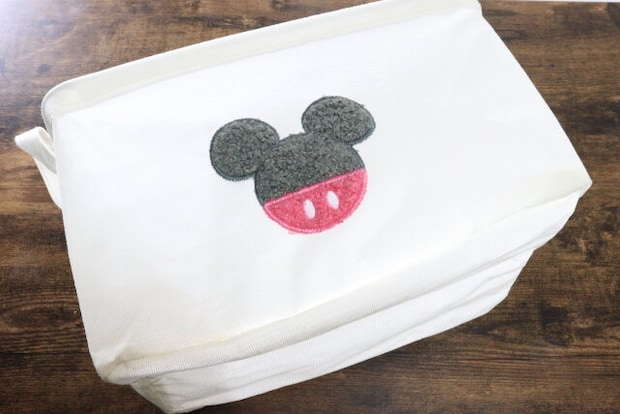 ダイソーの刺繡付収納ボックス（ミッキーアイコン／ミニーアイコン）のビジュアル