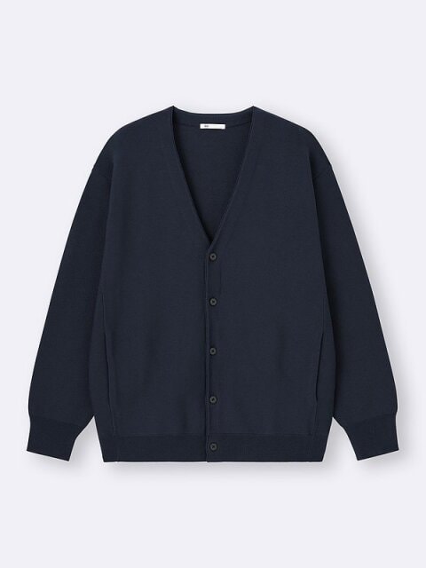 GUのウォッシャブルVネックカーディガン