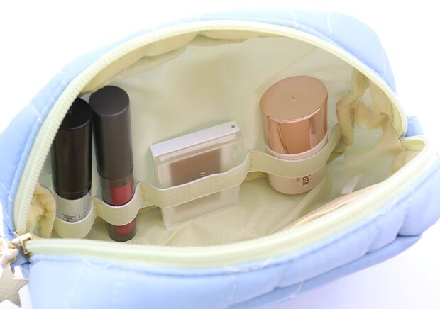 宝島社ムック付録の映画すみっコぐらし 空の王国キルティングポーチ8