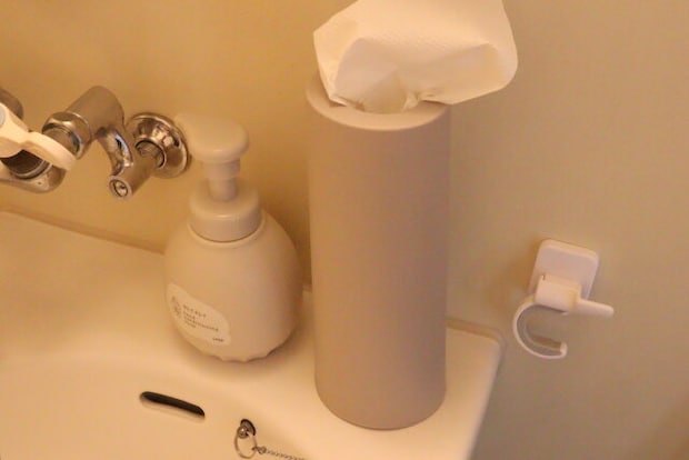 ダイソーティッシュボトル洗面台