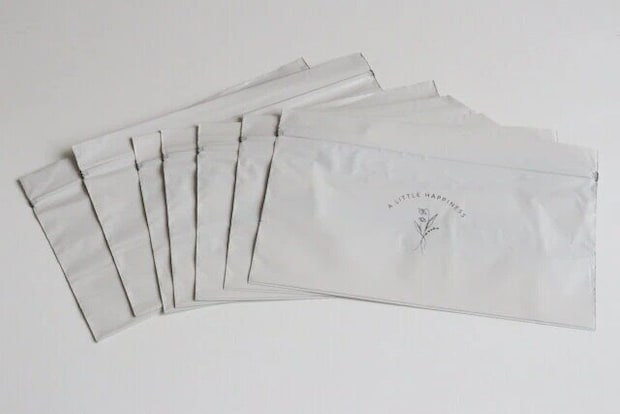 ダイソーの置き型サニタリーバッグ