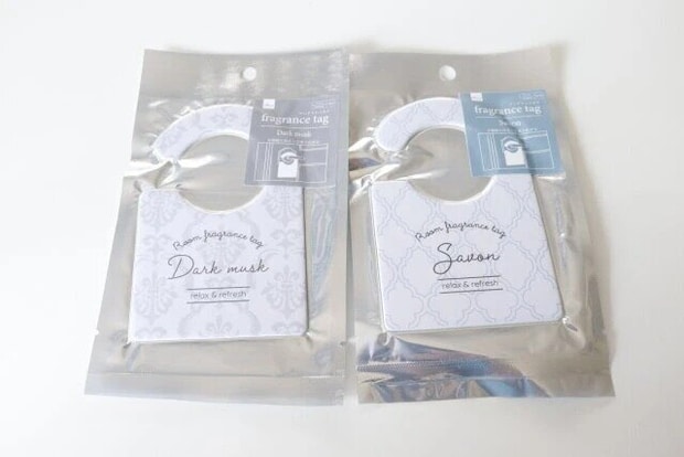 ダイソー　フレグランスタグ（ダークムスク）　フレグランスタグ（サボン）