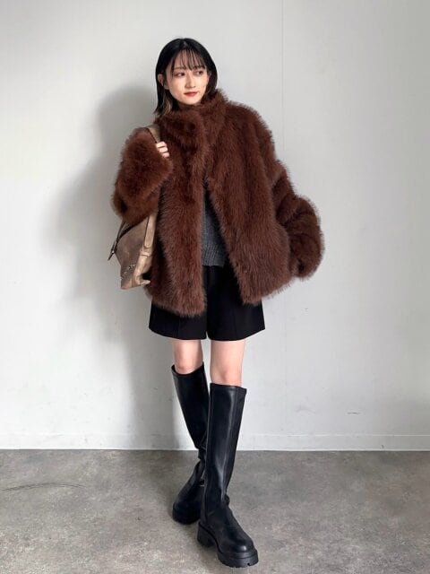 2025冬おすすめ大人女性ファーアウターロングブーツコーデ