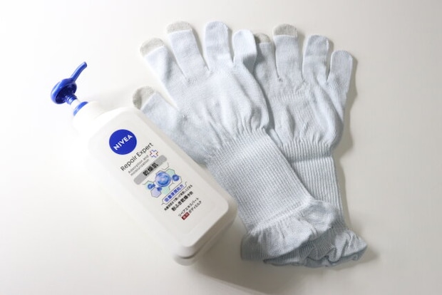 おうちケアニットグローブ（ロング丈、タッチパネル対応）　保湿クリーム