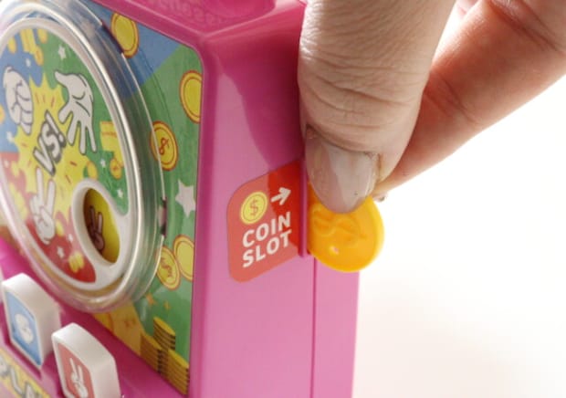 100均ってこんなのも売ってるの？「昔やったな～！」大人もハマっちゃうレトロなゲーム