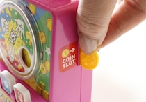 100均ってこんなのも売ってるの？「昔やったな～！」大人もハマっちゃうレトロなゲーム