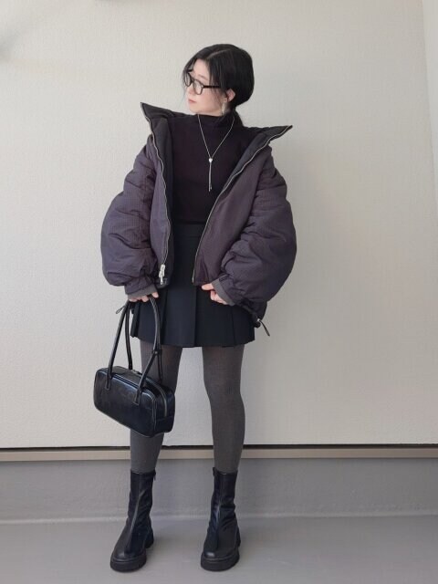 2025大人女性おすすめダウンミニスカートコーデ