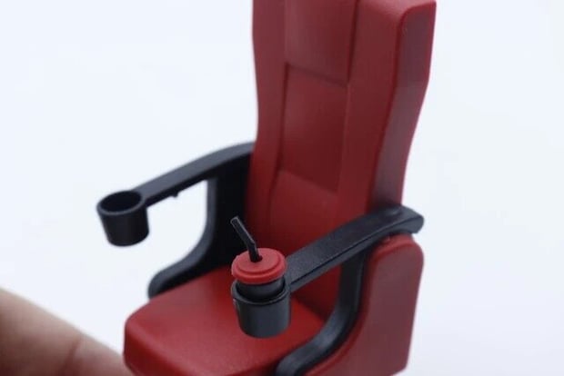 ダイソー　ミニチュア 映画館のイス