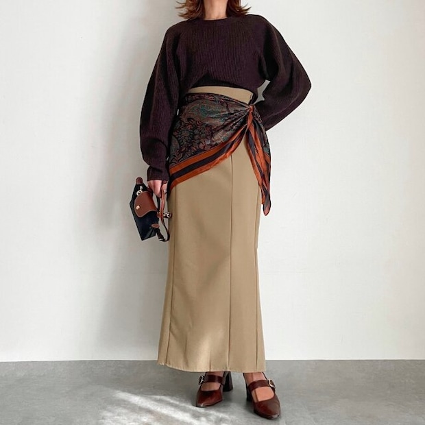しまむらブラウンニットとタイトスカートコーデ