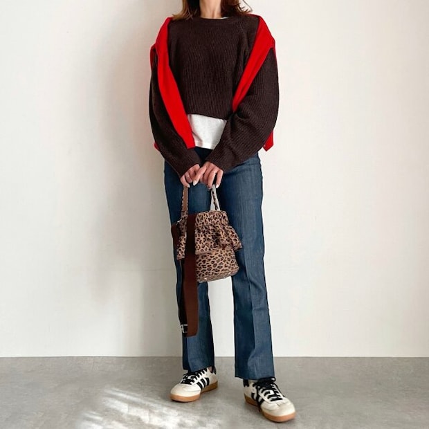 しまむらブラウンニットとデニムコーデ