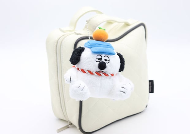 SNOOPY [スヌーピー]SNOOPY'S BROTHER OLAF鏡餅オラフのぬいぐるみチャーム使用例