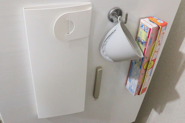 マグネットファイル（A4変形1／2、WH）　貼り付けて使用