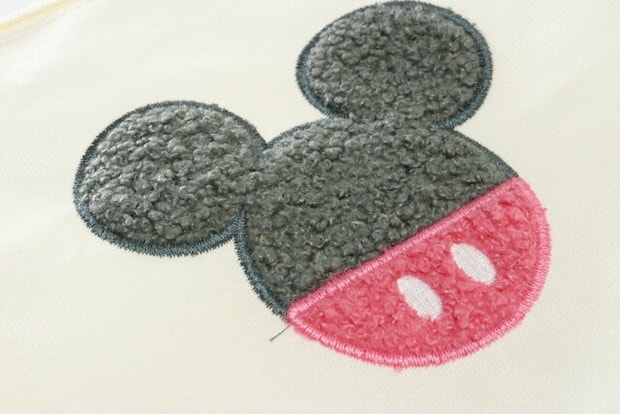 刺繍付収納ボックス、ファスナー付（ミッキーアイコン／ミニーアイコン）　デザイン