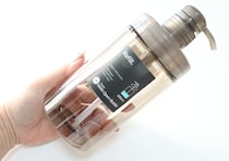 新商品じゃないのに今注目されてる！家事が楽になる100均便利ボトル