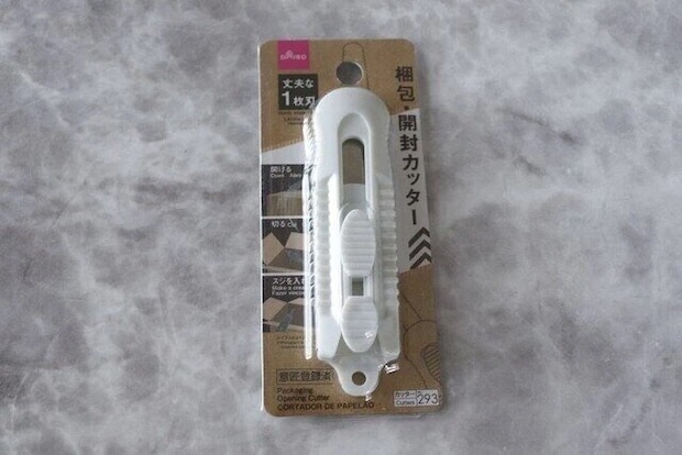 ダイソー　梱包・開封カッター　パッケージ