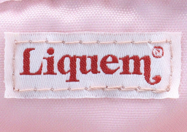 宝島社ムック付録のLiquemのきゅんとするチェリーポーチ5