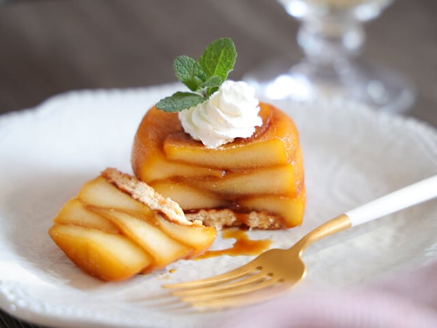 上下を返してお皿に盛り付けたら、出来上がり。