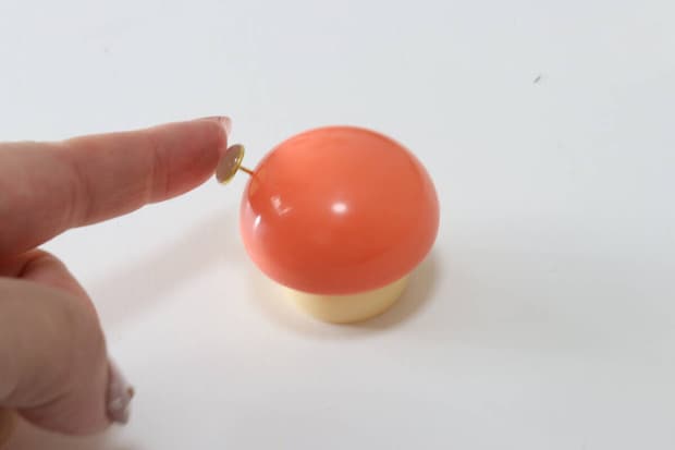 プッシュピンホルダー きのこ　使用例