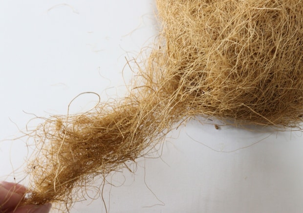 100均なら少量から買えるよ~!あるだけで完成度が爆上がり!即買い級の園芸グッズ