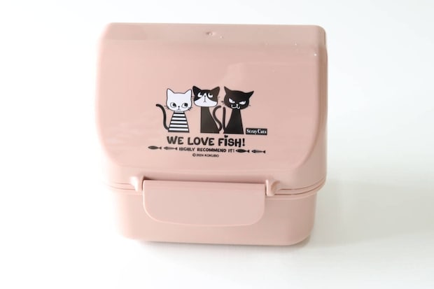 おにぎりお弁当箱(ストレイキャッツ柄) ダイソー おにぎりお弁当箱(ストレイキャッツ柄) ダイソー ピンク