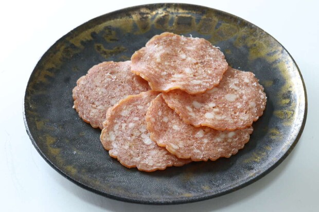 ダイソー　伍魚福　サラミ　5枚入り