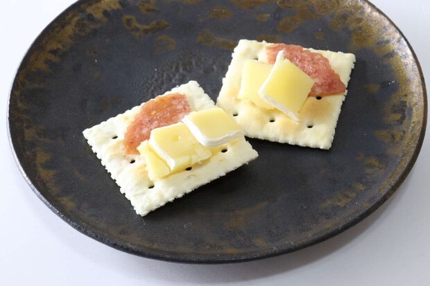 ダイソー　伍魚福　サラミ　カナッペ