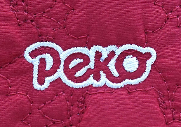 刺繍ロゴ ペコちゃんふわふわキルティングポーチ刺繍ロゴ