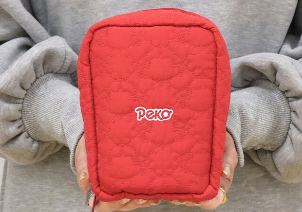 ペコちゃんふわふわキルティングポーチサイズ感