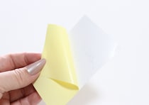 貼るだけで立派なラッピングに！不器用さんに推したい100均シール