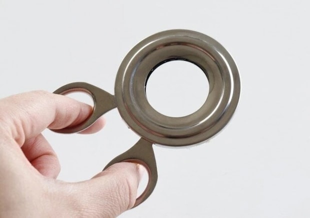 ダイソーの時短キッチングッズ ダイソーのエッグオープナー