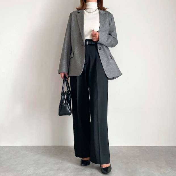 ユニクロメリノリブタートルネックセーターのジャケットコーデ