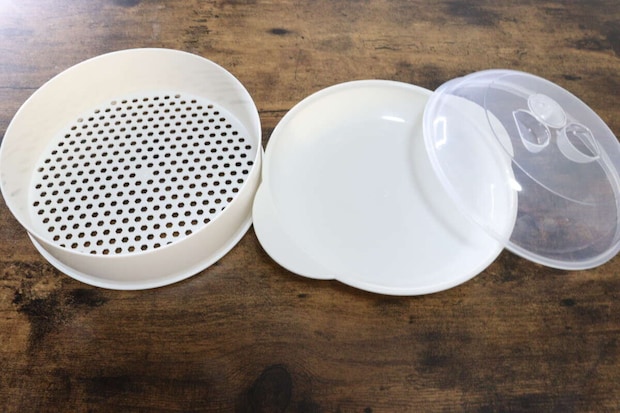 1段電子レンジ蒸し器　ダイソー　皿　ザル　フタ