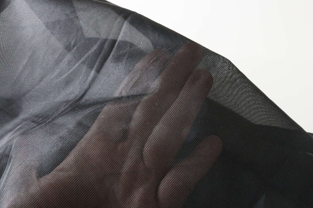 そのまま洗えるトラベルセミワイドバッグ　素材感