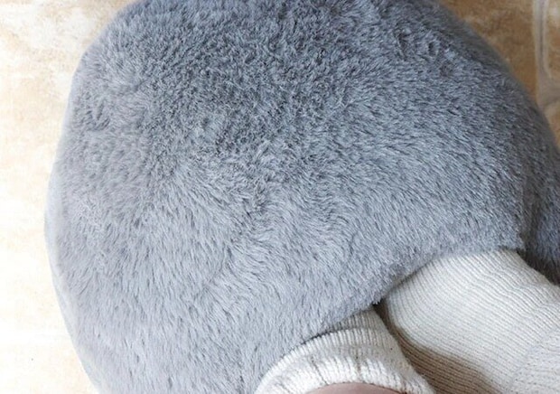 ダイソー　フットウォーマー（LGY）