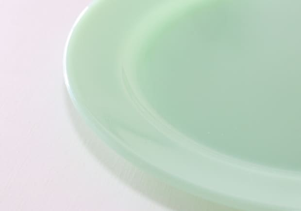 ダイソーで見つけて飛びついた！本物は3000円以上するのに…！あのブランドそっくりな食器