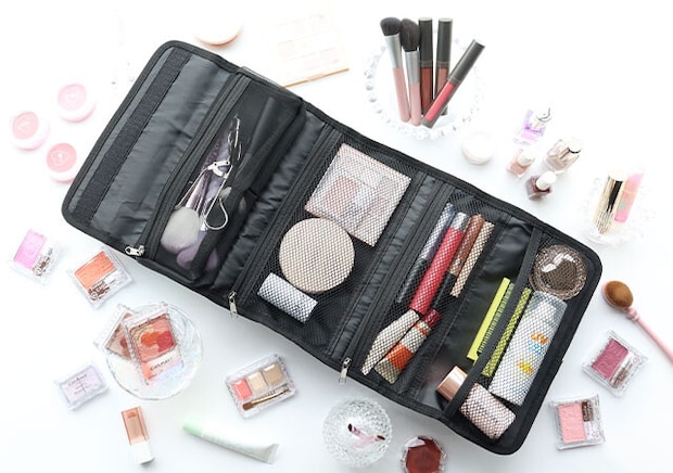 せっかちさん絶対使ってみて！効率重視の付録がクオリティ高すぎ！使い勝手抜群のコスメポーチ