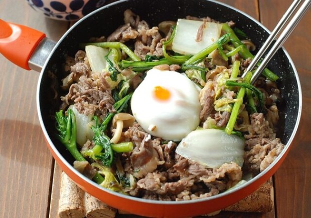 「すき焼きのハードル超下がった！」コウケンテツさんの野菜たっぷりすき焼き再現レシピ