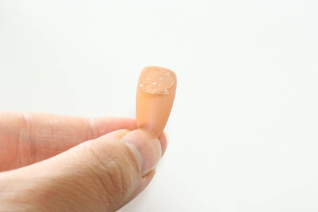 ネイルチップ マグネットデザイン 12P ピンクベージュ グルー ネイルチップ マグネットデザイン 12P ピンクベージュ グルー