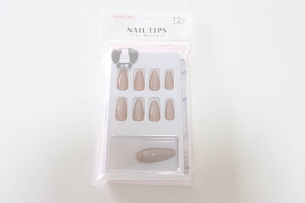 ネイルチップ マグネットデザイン 12P ピンクベージュ　パッケージ