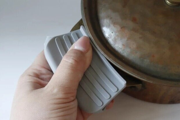 ダイソー シリコーン鍋つかみ(シンプル) ダイソー シリコーン鍋つかみ(シンプル)