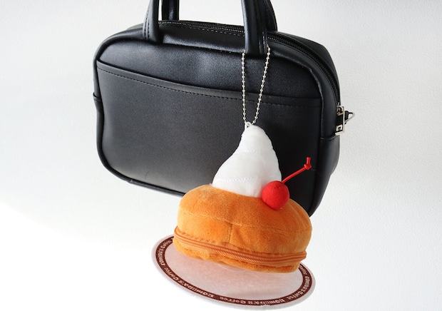 コメダ珈琲店 ふわふわシロノワールポーチ バッグに付けられる コメダ珈琲店 ふわふわシロノワールポーチ バッグに付けられる